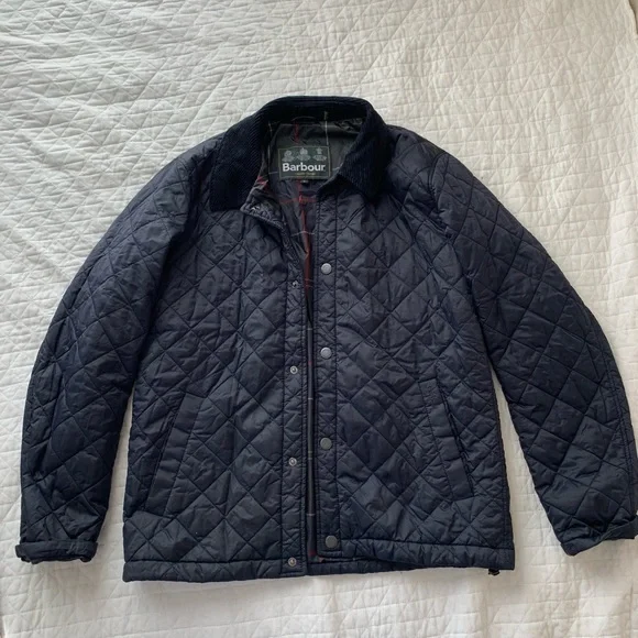 Used Men’s Barbour Heritage Liddesdale Quilted Jacket (large) - Picture 2 of 3